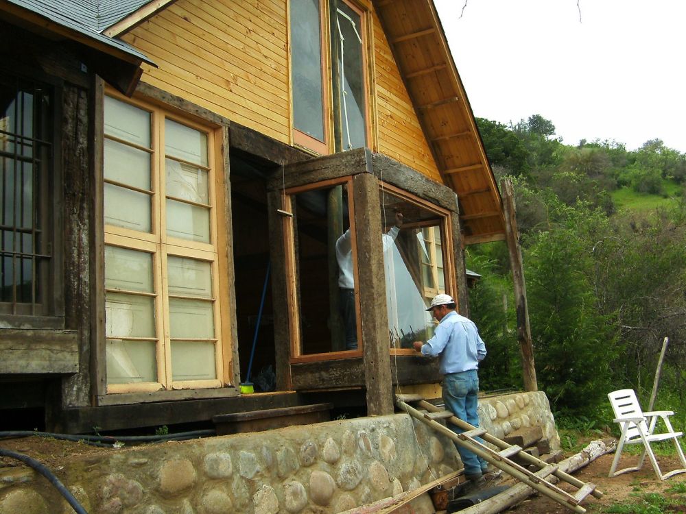 House in Chile made from used hardwood railway sleepers. Railwaysleepers.com