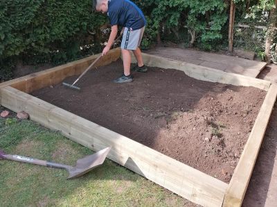 DREAMING OF SILVER! JODIE & ANDREW'S VEG BED WITH NEW PINE RAILWAY SLEEPERS