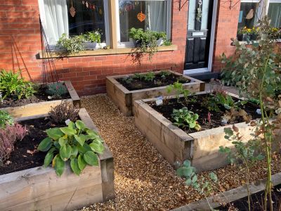 THROUGHOUT THE UK - RAILWAY SLEEPER RAISED BEDS ARE SPROUTING EVERYWHERE!