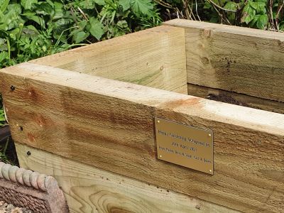 KAREN CELEBRATES HER MOTHER'S 80TH BIRTHDAY WITH A RAISED BED FROM NEW PINE RAILWAY SLEEPERS!