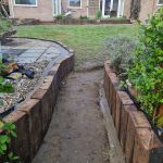 STEPHEN WATTY'S CURVED LANDSCAPING SKILLS WITH USED OAK RAILWAY SLEEPERS