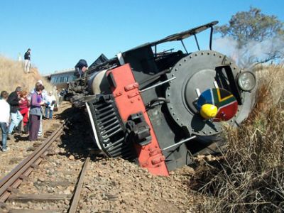 Train derailed by theft of railway sleepers